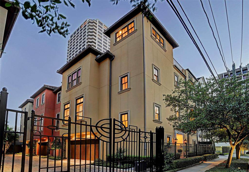 2419 Brazoria Street - Photo 1