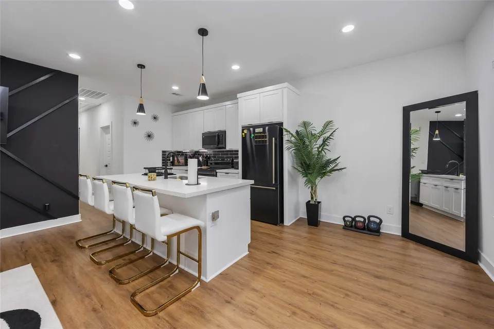 205 Bolden Street - Photo 1