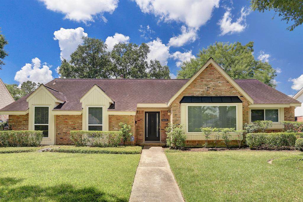5639 Valkeith Drive - Photo 1