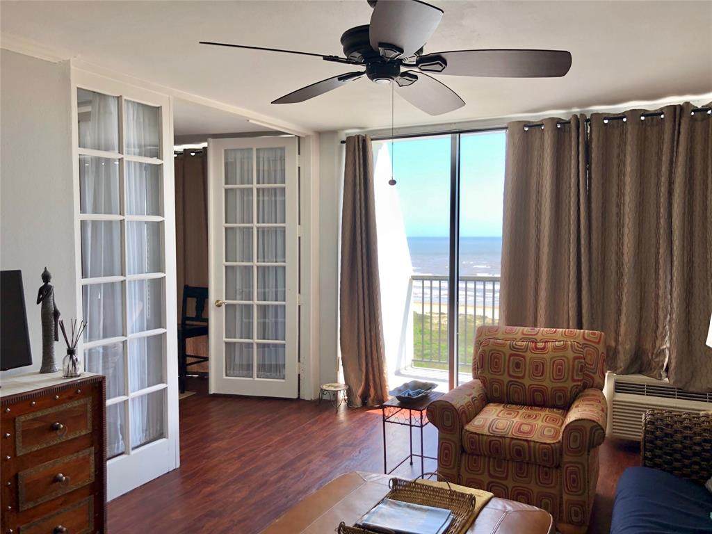 415 Beach Drive - Photo 1