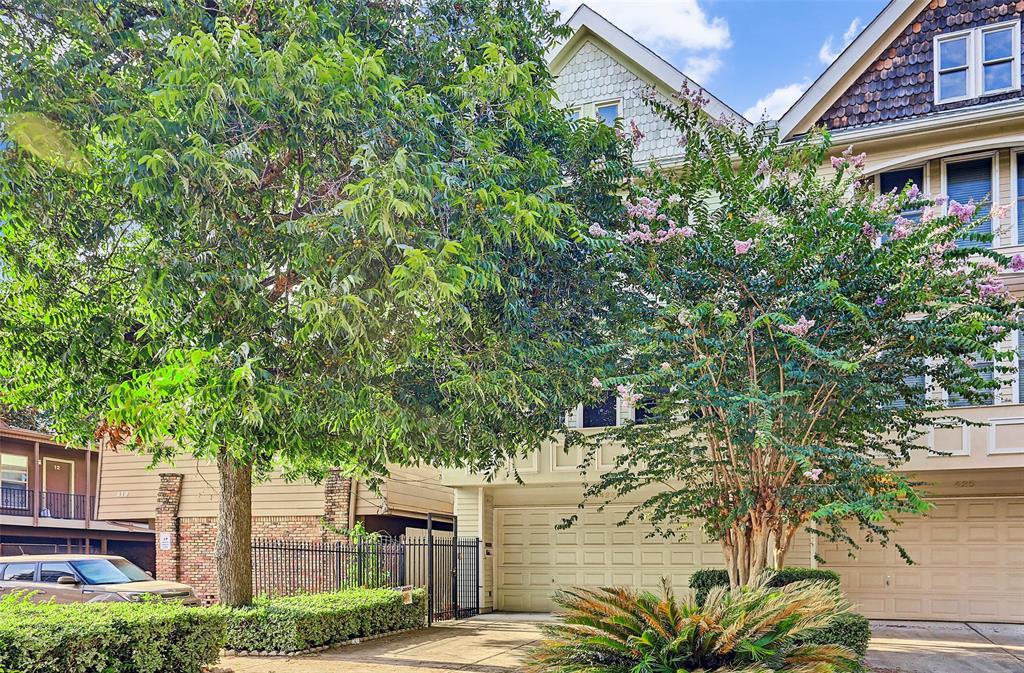 423 Marshall Street - Photo 1