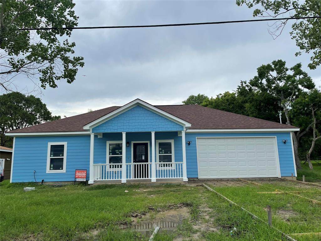 1506 Sylvia St - Photo 1