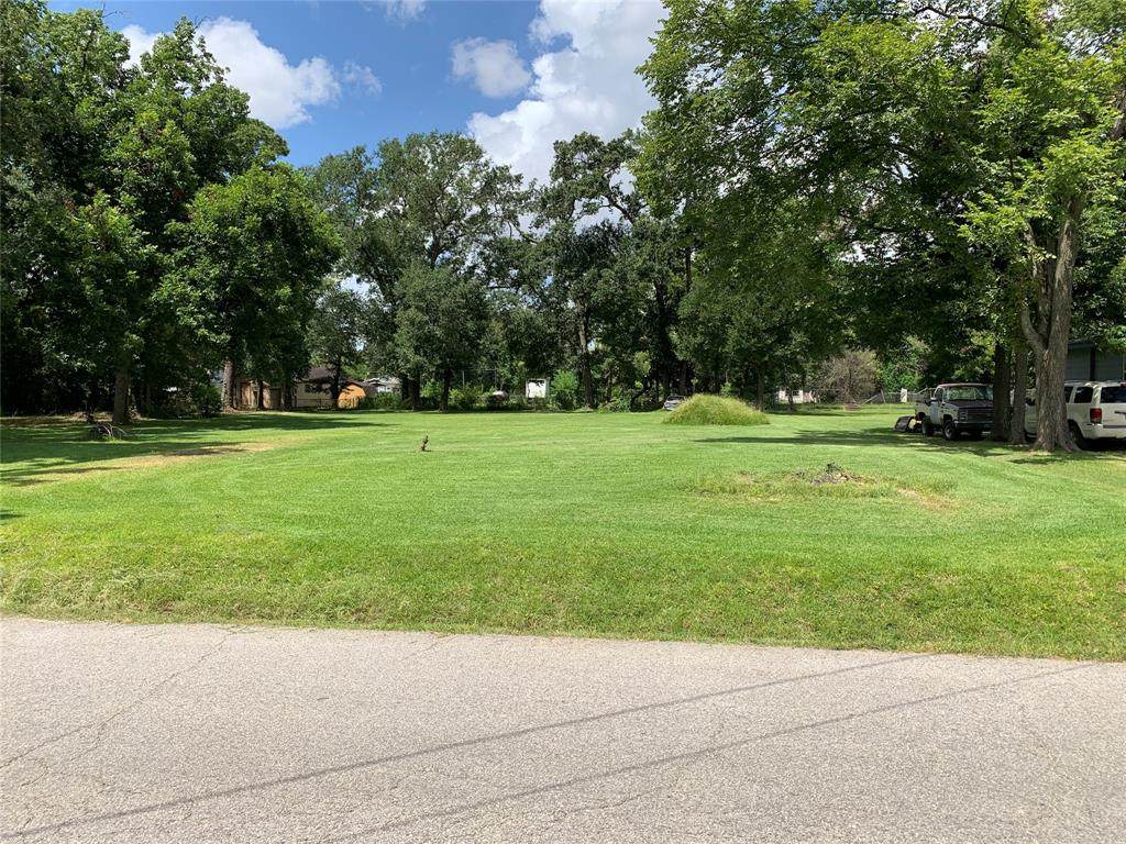 8627 Peachtree Street - Photo 1
