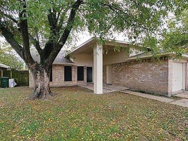 11203 Pender Lane - Photo 1