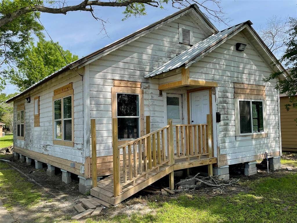 907 Jackson Street - Photo 1