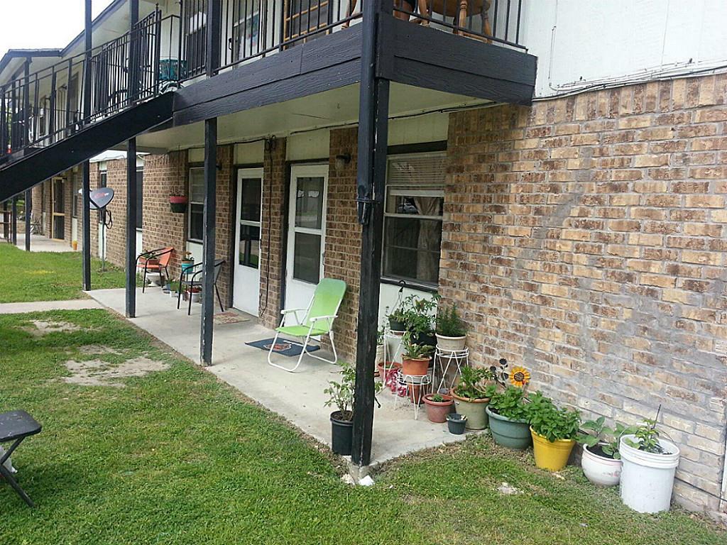 110 Avenue M - Photo 1