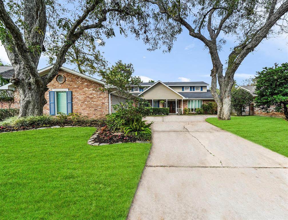 2118 Glenn Lakes Lane - Photo 1