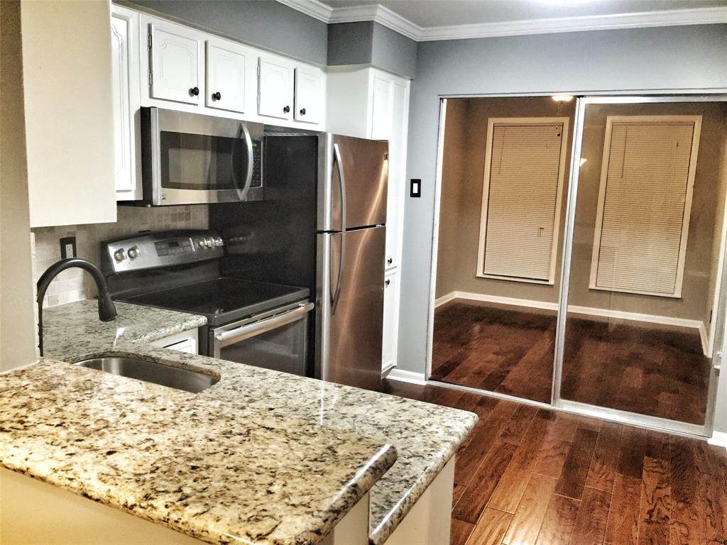 2720 Briarhurst Drive - Photo 1