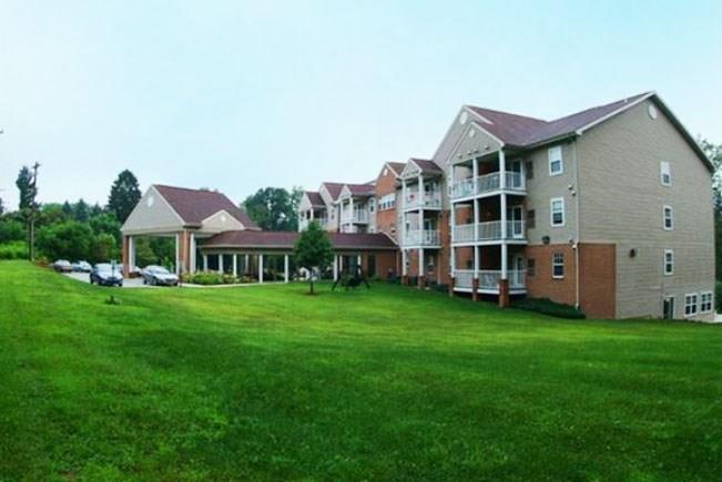 200 Woodland Court - Photo 1