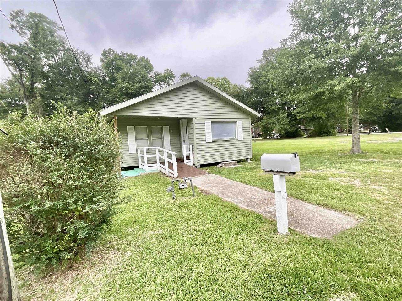 655 2nd Street - Photo 1