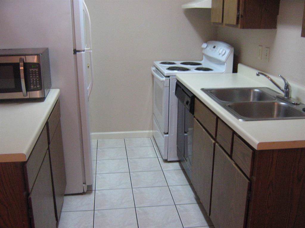 2120 El Paseo Street - Photo 1