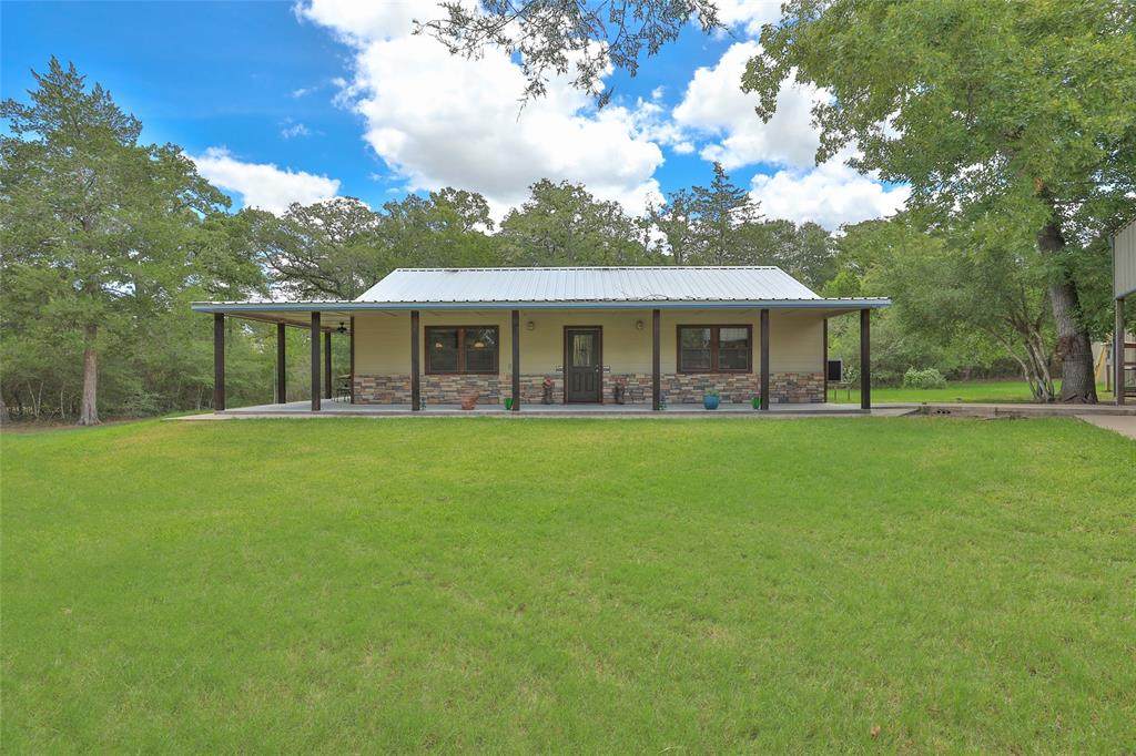 700 Houston Avenue - Photo 1