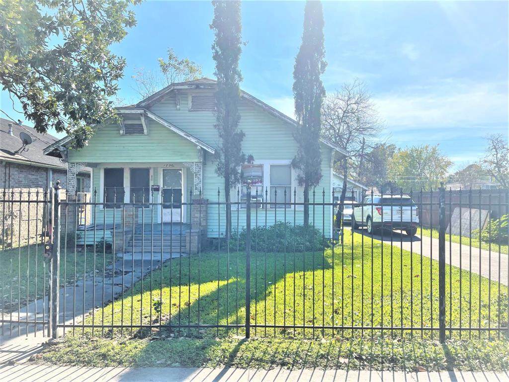 1230 Aurora Street - Photo 1