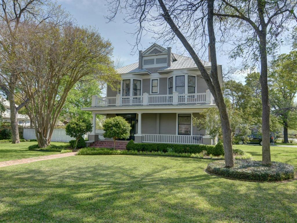 1601 Main Street - Photo 1