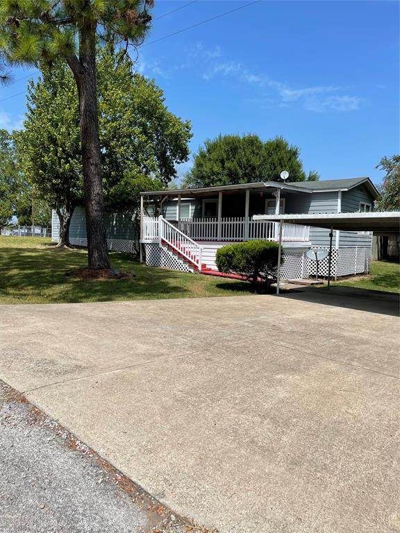 10 Southwood Shores Drive - Photo 1