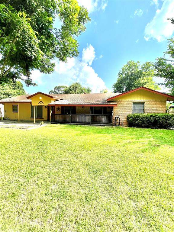 120 Live Oak Street - Photo 1