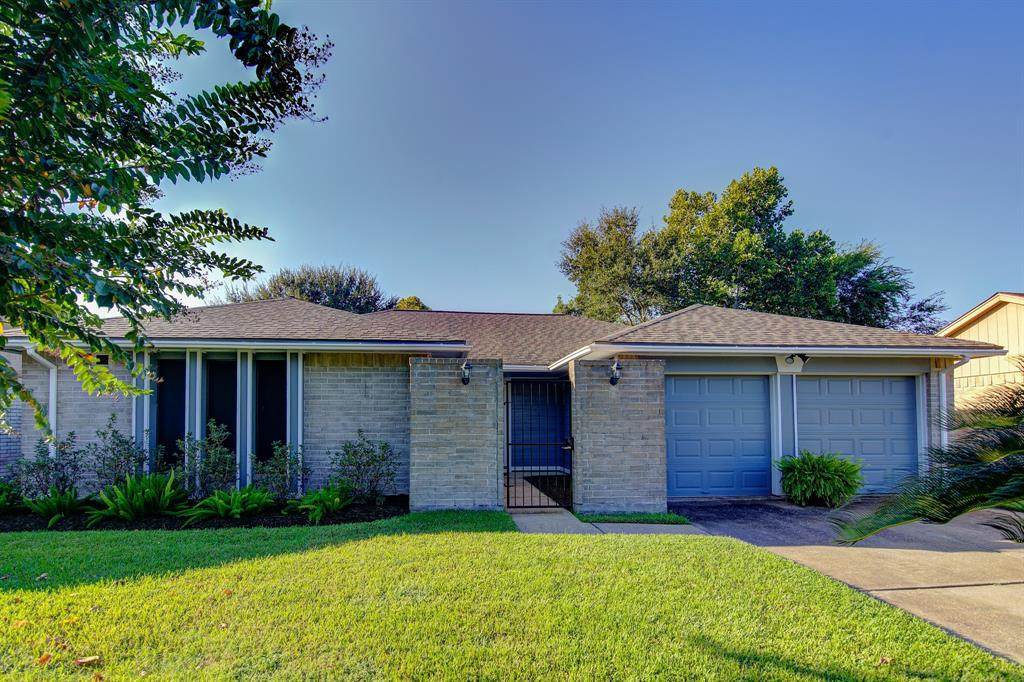 16707 Summer Dew Lane - Photo 1