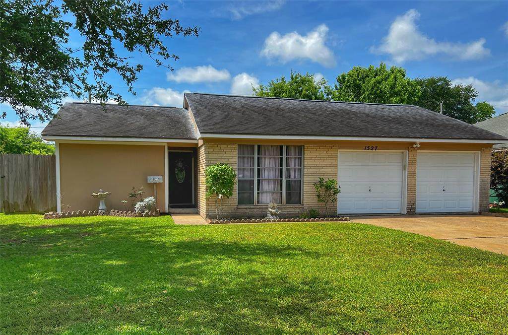 1527 10th Street - Photo 1
