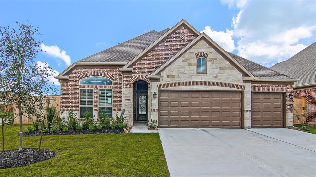 12723 White Cove Drive - Photo 1