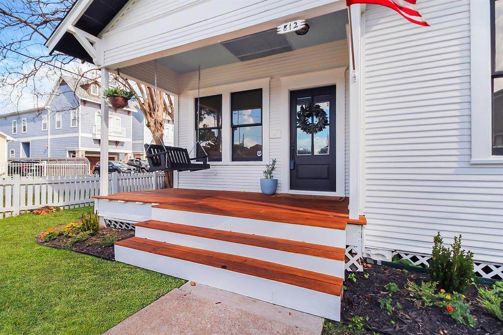 812 Archer Street - Photo 1