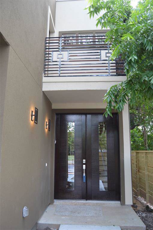 2511 Elgin Street - Photo 1