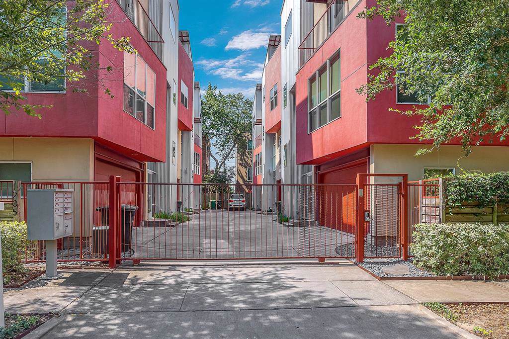 1207 Missouri Street - Photo 1