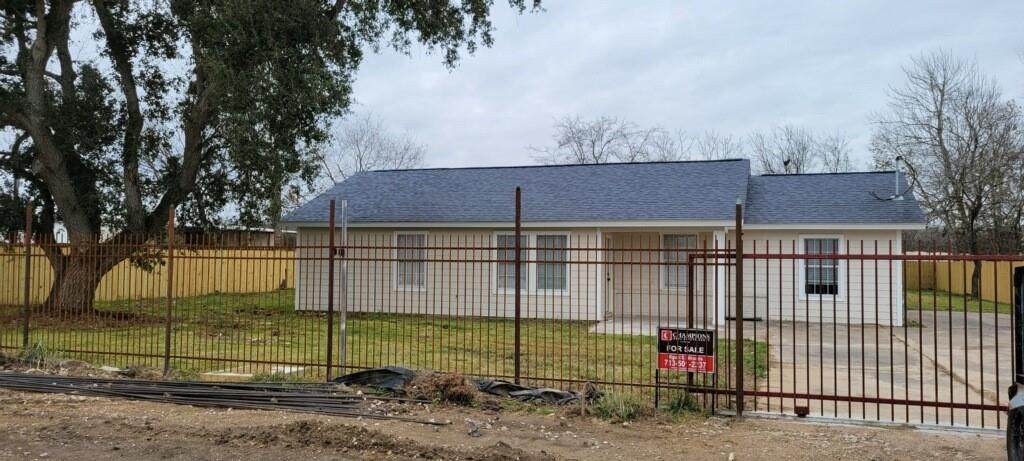 6022 Fm 2218 Road - Photo 1