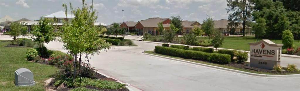 2800 Rodeo Rd - Photo 1