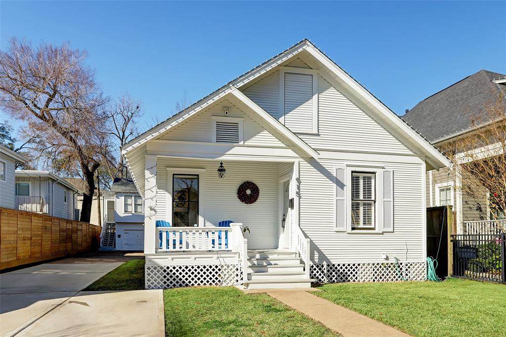 915 Columbia Street - Photo 1