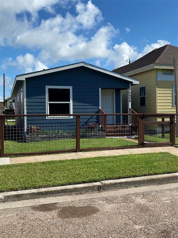 5506 Avenue M 1/2 - Photo 1