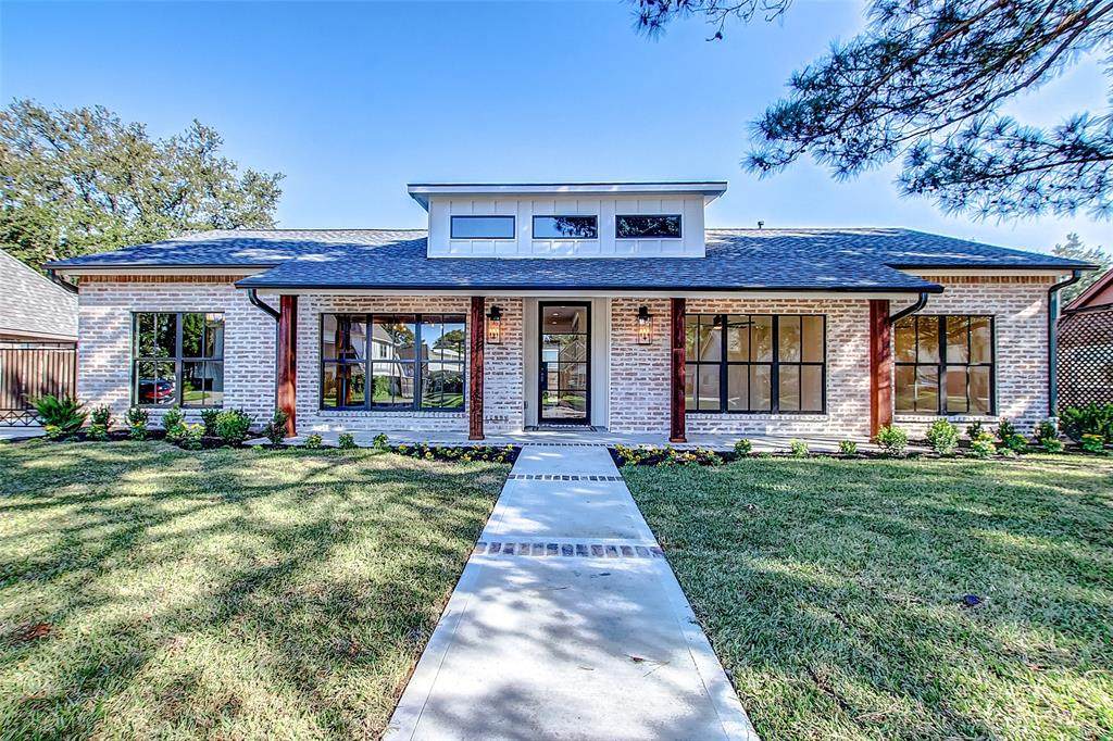 2926 Fontana Drive - Photo 1