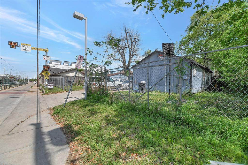 3814 Fulton Street - Photo 1