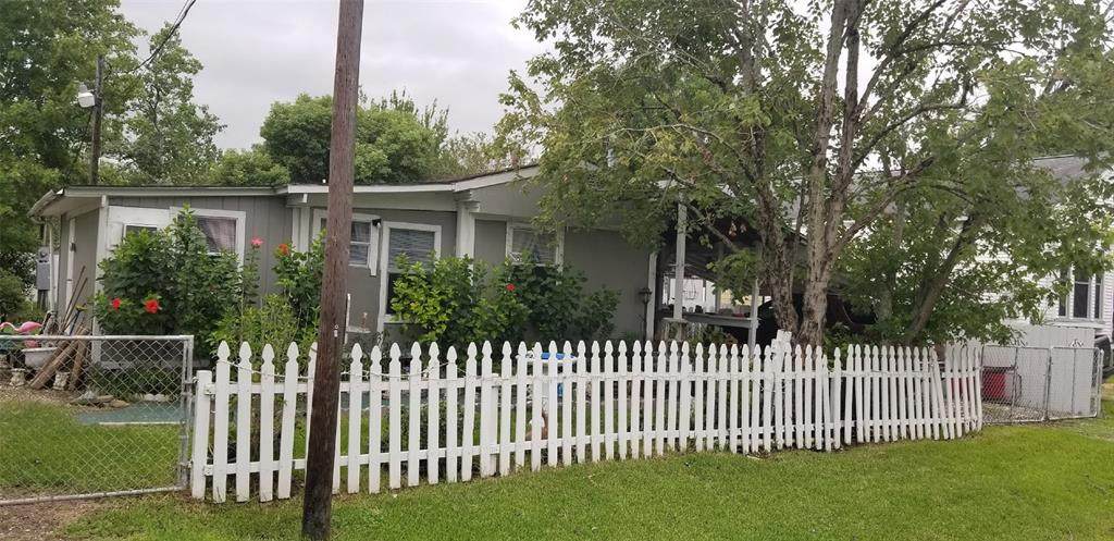 4222 Schwartz Street - Photo 1