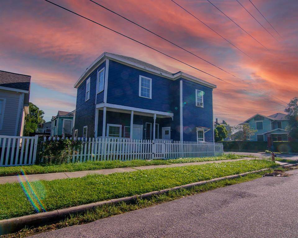 2827 Avenue Q - Photo 1