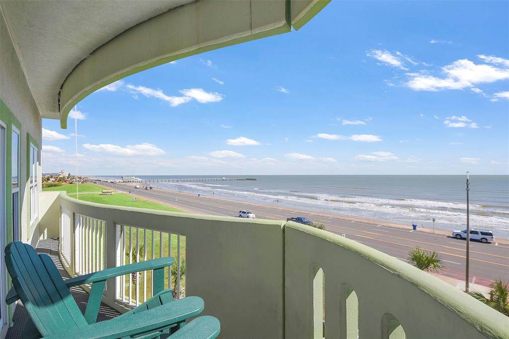 9420 Seawall Boulevard - Photo 1