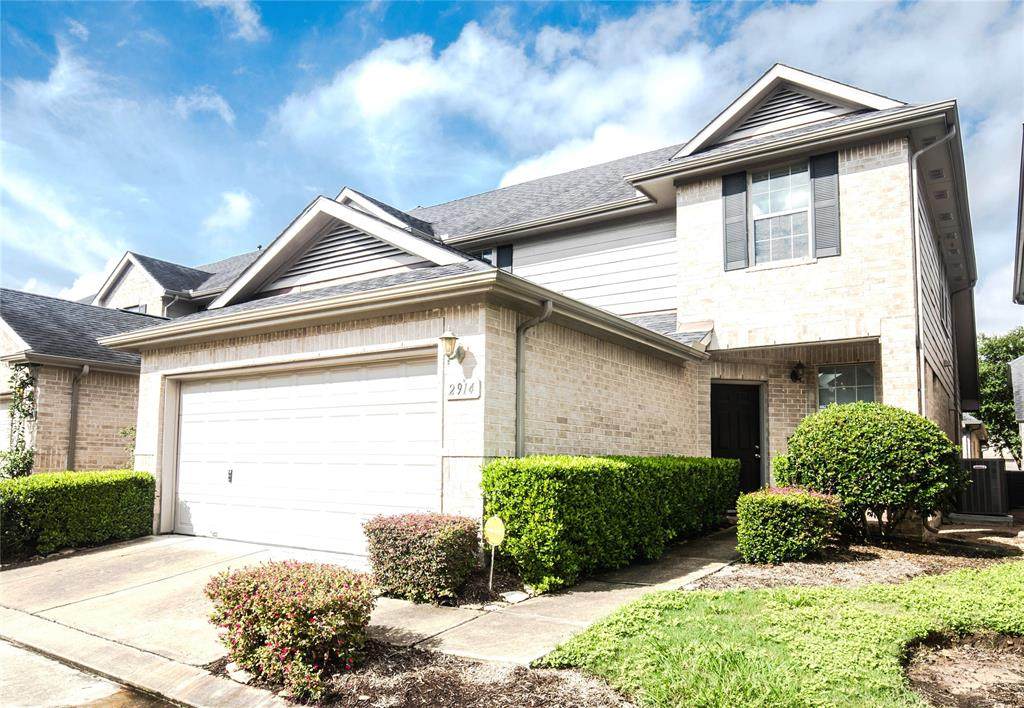 2914 Meadowglen Cove - Photo 1