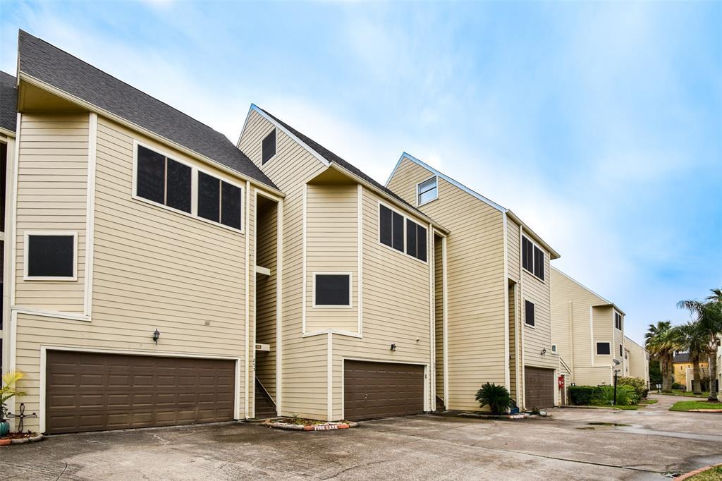 893 Davis Road - Photo 1