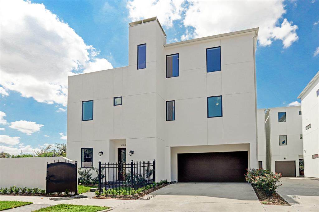 1632 Potomac Drive - Photo 1
