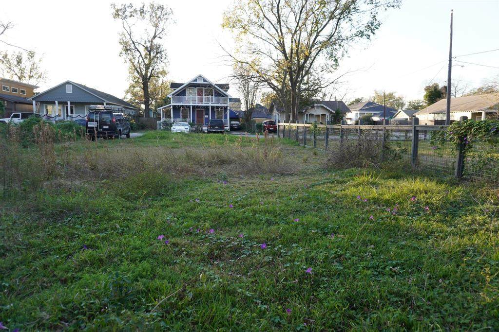 1110 Archer Street - Photo 1