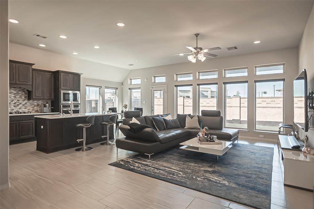 24006 Via Viale Drive - Photo 1