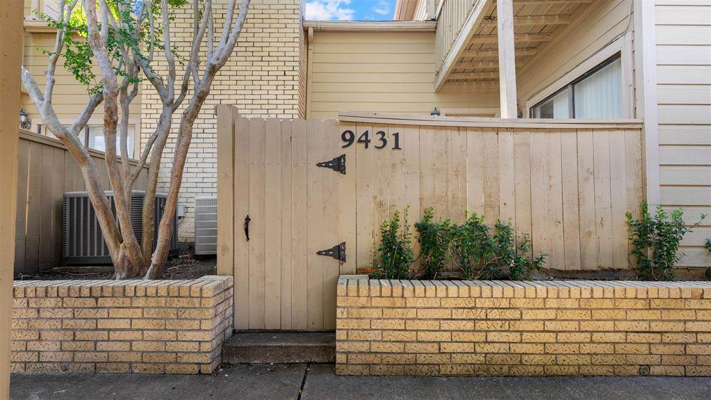 9431 Pagewood Lane - Photo 1