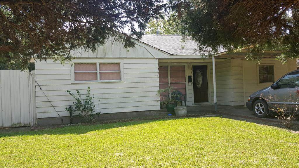 8547 Sonneville Drive - Photo 1
