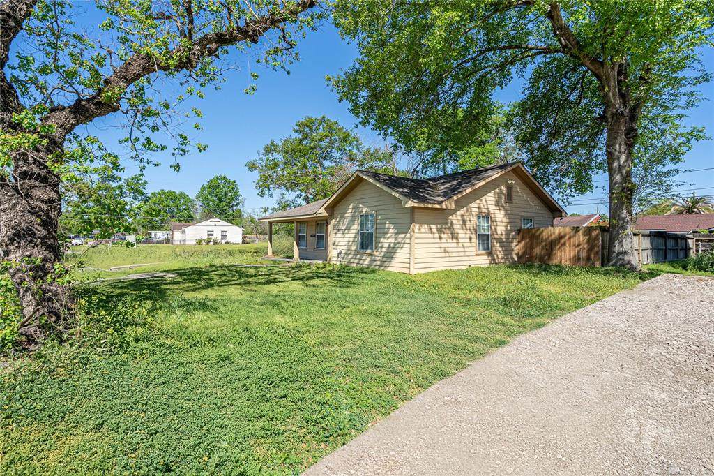 5103 Yellowstone Boulevard - Photo 1