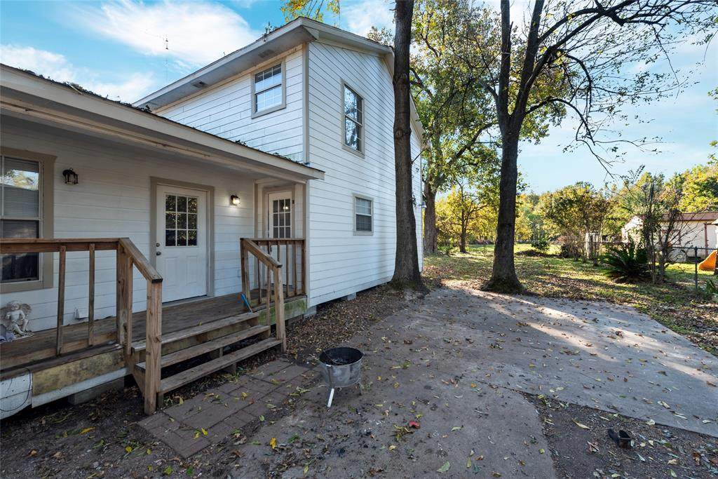 1728 Connorvale Road - Photo 1