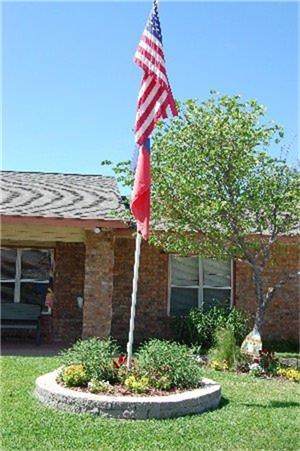 100 Windwood Drive - Photo 1