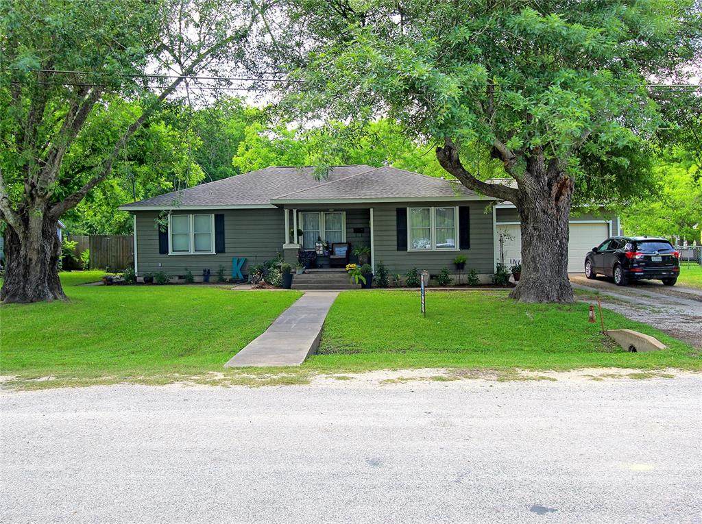409 College Street - Photo 1