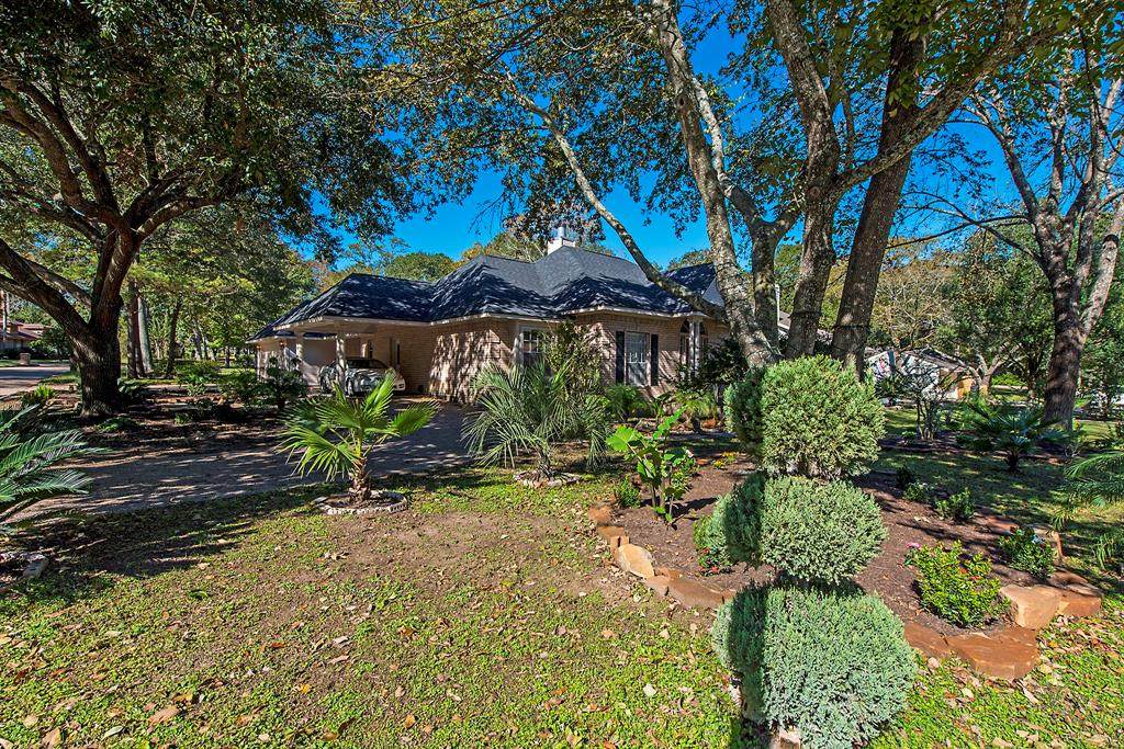101 Lazy Springs Drive - Photo 1