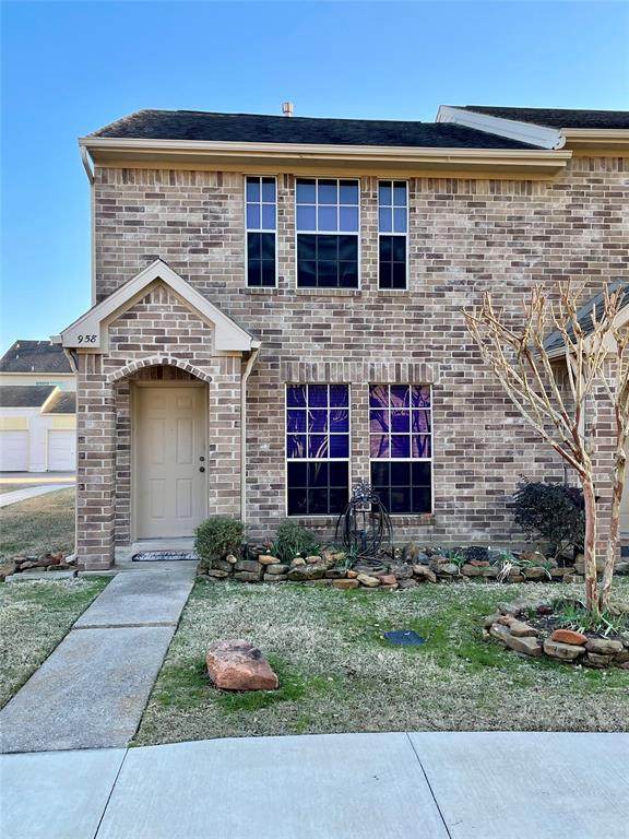 958 Birnham Woods Boulevard - Photo 1