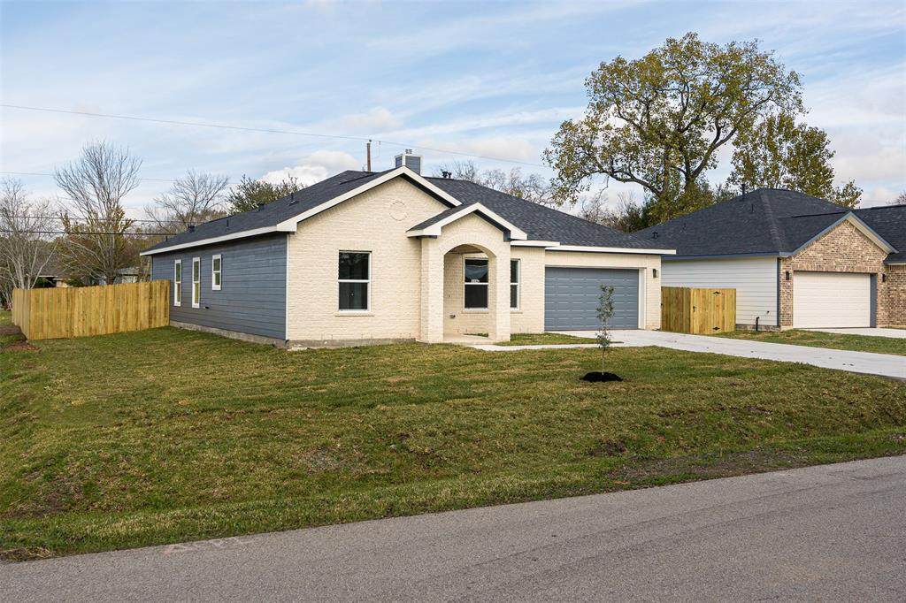 3246 Andricks Road - Photo 1