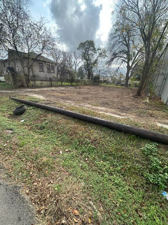 3720 Bell Street - Photo 1